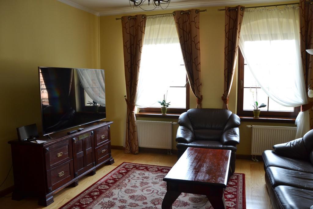 Hotel Nowodworski Legnica Extérieur photo