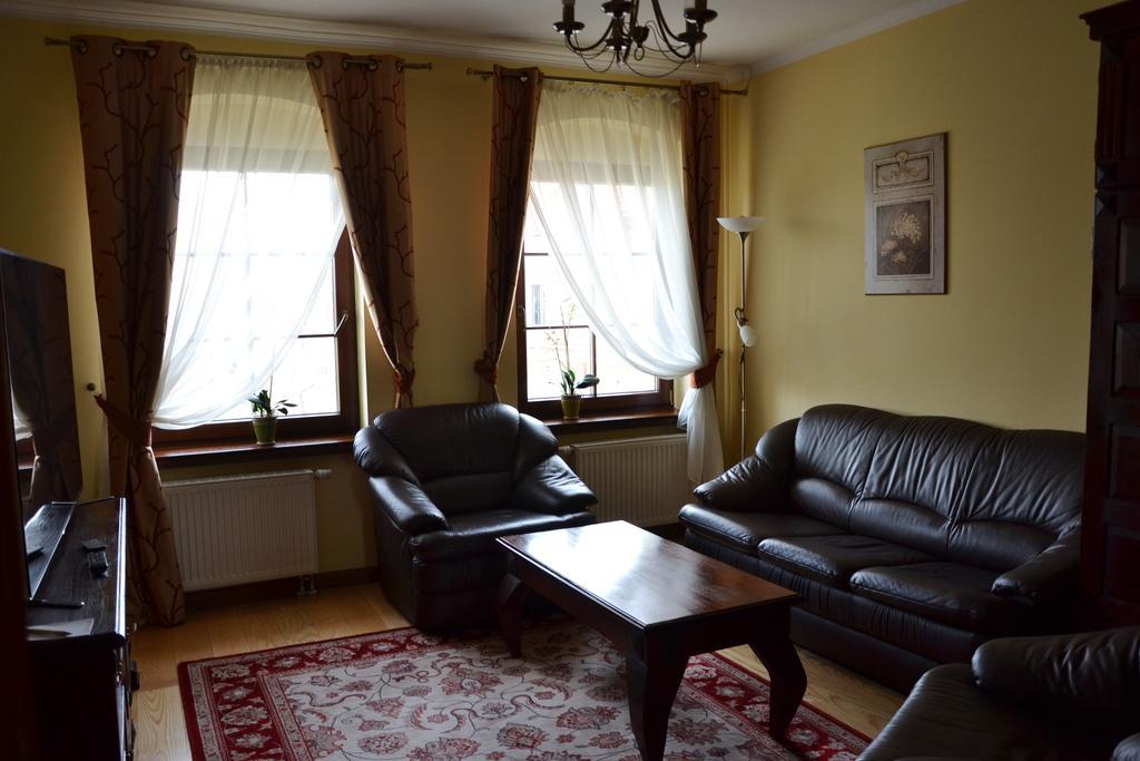 Hotel Nowodworski Legnica Extérieur photo