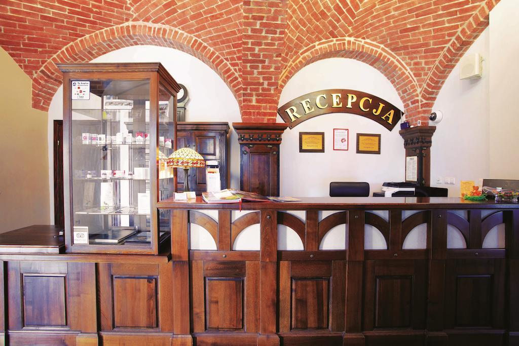 Hotel Nowodworski Legnica Extérieur photo